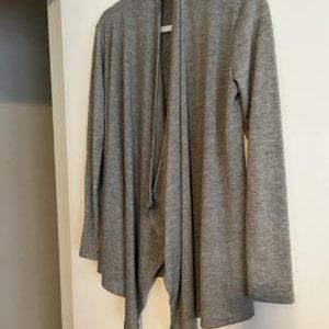 Gray Open Style Drape, Size Medium, Like New